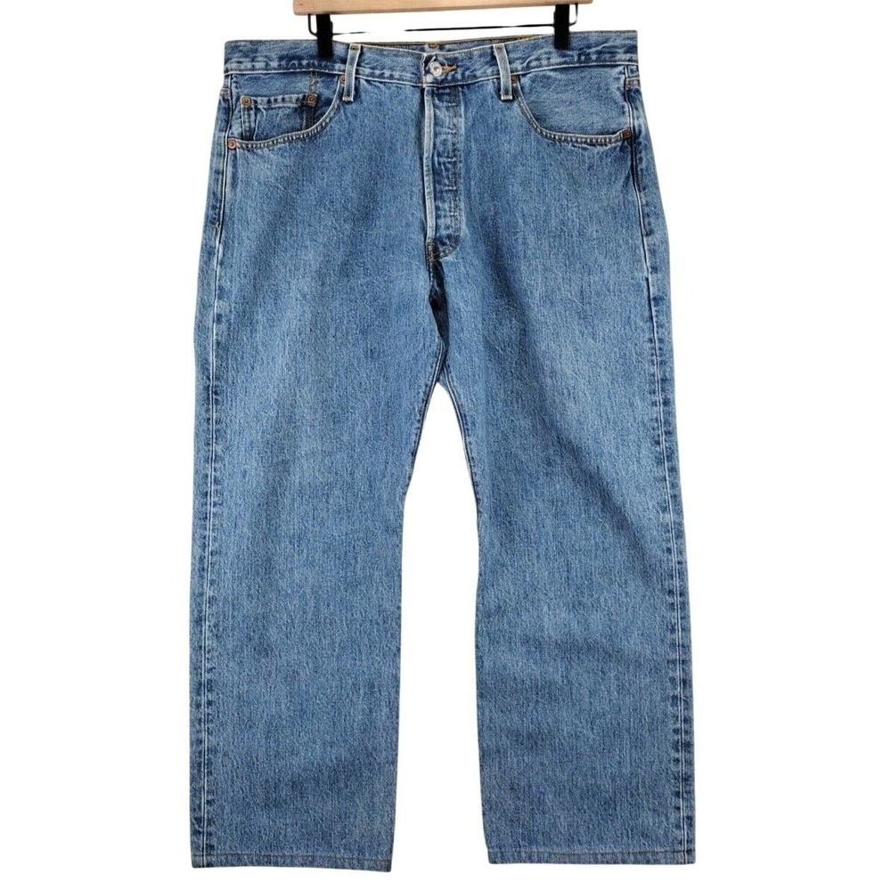 Levi Strauss 501 Original Fit Straight Leg Jeans Mens 38x30 (fits 38x26) Blue